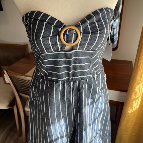 NWT Coco & Jasmine Strapless Denim Striped Jumpsuit Capris Size M - Picture 3 of 10
